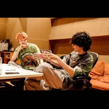 토와로니에 바지 요네즈 착용