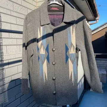 Centinela Traditional Arts 울 자켓