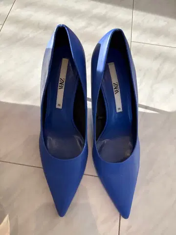 ZARA 파랑 하이힐 36