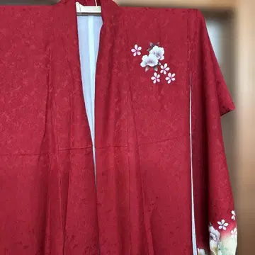 빨간색 꽃무늬 후리소데