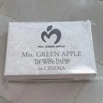 Mrs. GREEN APPLE The White Lounge 트럼프