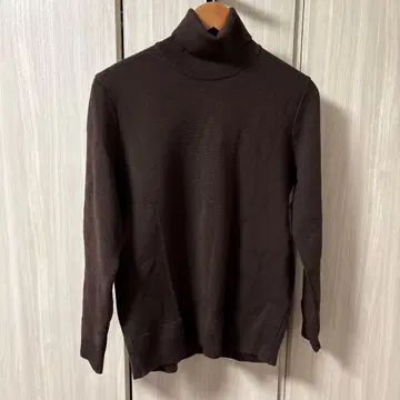 래핑 노트 기적의 터틀넥 니트