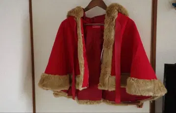 BABY, THE STARS SHINE BRIGHT 케이프