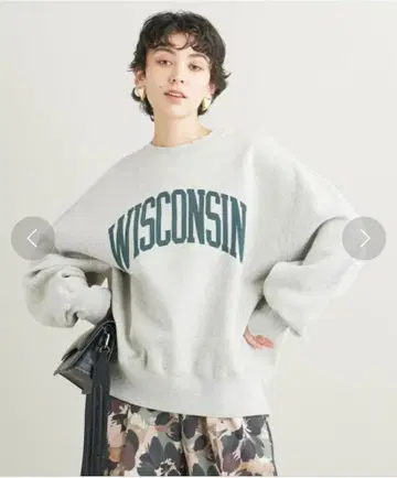 뷰티앤유스 코튼 속기모 칼리지 로고 맨투맨 풀오버