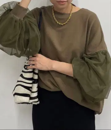 라운지 드레스 맨투맨 티셔츠 카키