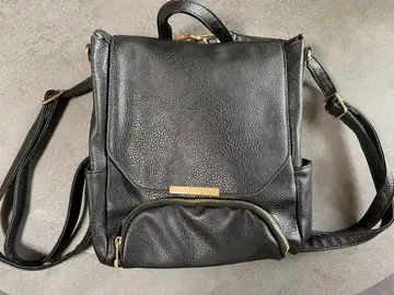 블랙 가죽 백팩