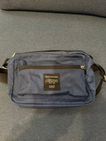 marimekko 네이비 숄더백