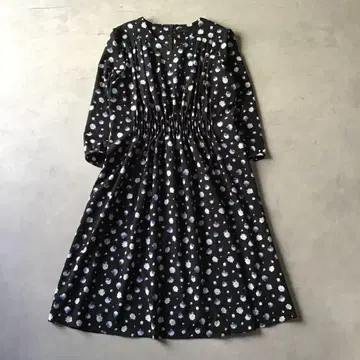 [ 고급 ] modify 모디파이 원피스 올 패턴 꽃무늬 블랙 일본제