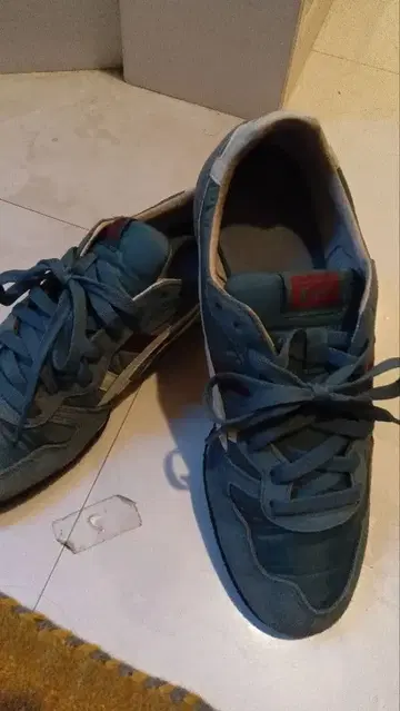 [ 새상품급 ] 오니츠카타이거 스니커즈