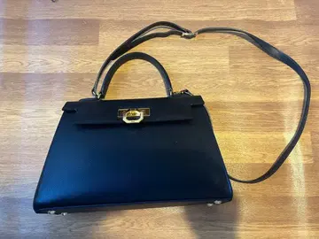 카르보테이 엘레나