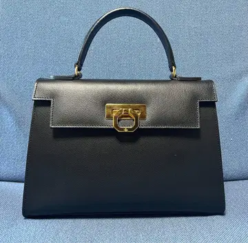 카르보테이 엘레나