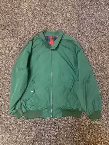 그린 점퍼 체크 무늬 안감