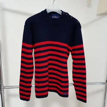 Le minor 네이비/레드 스트라이프 스웨터