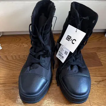 [ 새상품 ] UNIQLO :C 블랙 하이컷 부츠 25cm