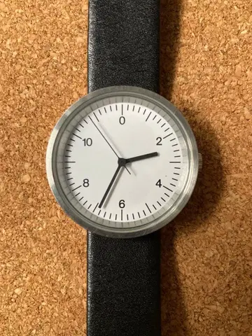 무인양품 솔라 구동 손목시계