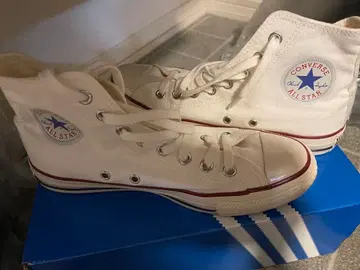 Converse 올스타 화이트 스니커즈