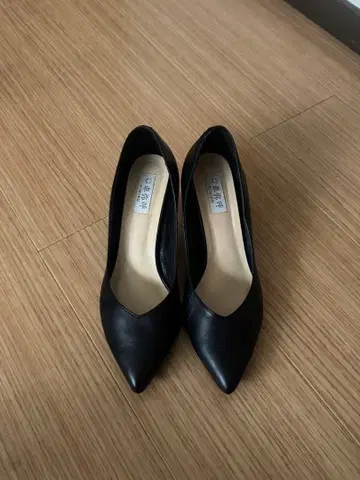 [ 새상품급 ] 히미코 펌프스 23.5cm