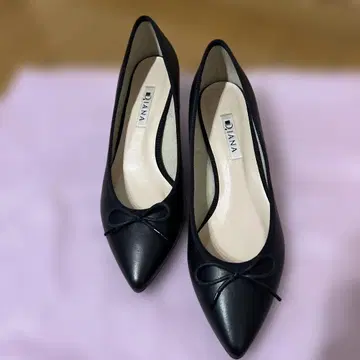 DIANA 블랙 스틸레토 펌프스