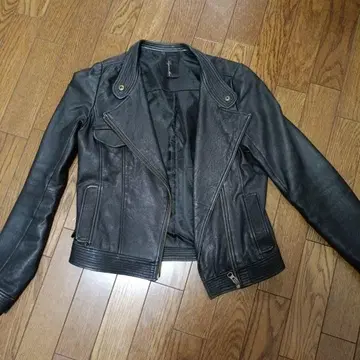 Laguna Moon 블랙 가죽 라이더 자켓