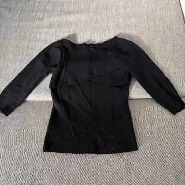 MOUSSY CROSS OFF SHOULDER 니트탑