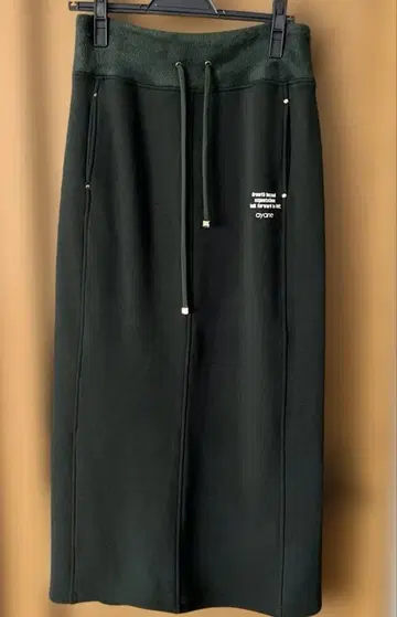 아야네 펜슬 스커트