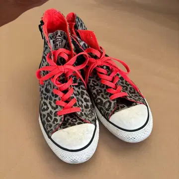 CONVERSE ONE STAR 레오파드 무늬 하이컷 스니커즈