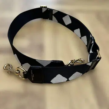 더 마크 제이콥스 스트랩 블랙/화이트