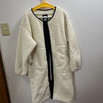 TIGORA SMART 플리스 자켓 M 사이즈 아이보리/블랙