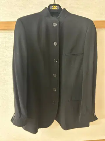 EMPORIO ARMANI 블랙 자켓