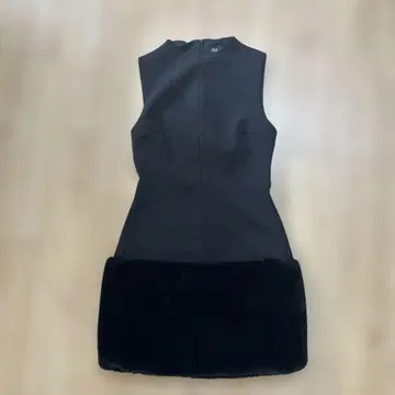 zara 슬리브리스 타이트 핏 원피스