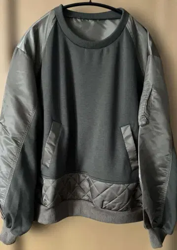 이소재 트레이닝복 라도아쉬 카키