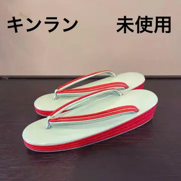 큐트한 민트색 조리 킨란 팝한 코디에