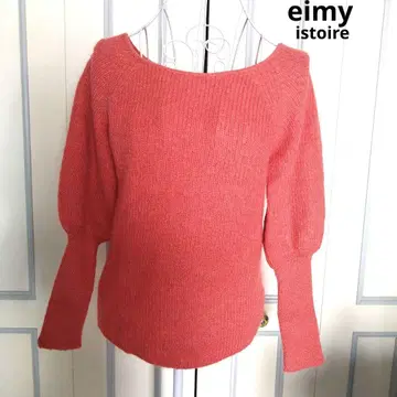 코랄 핑크 오프숄더 니트