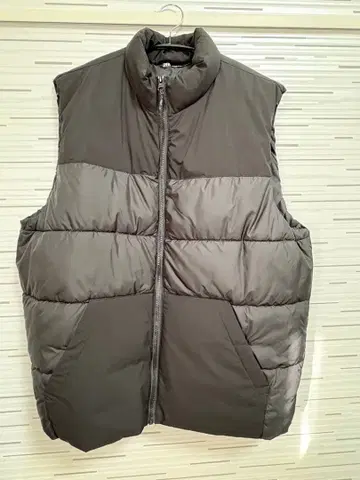 [ 새상품급 ] ZARA 블랙 다운 베스트