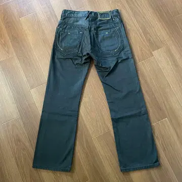 00년대 Unknown 가죽 느낌 코팅 데미지 가공 블랙 데님 44