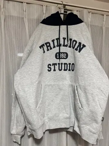 TRILLION STUDIO 1992 후드티 그레이/네이비