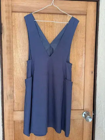 네이비 V넥 슬리브리스 튜닉