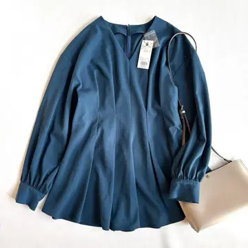 택 포함 플라스테 V넥 페플럼 블라우스 블루 M