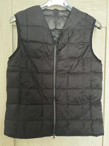 타이온 퀼팅 다운 베스트 W 지퍼