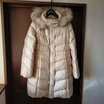 새상품급 쿠미쿄쿠 KUMIKYOKU 베이지 퍼 달린 다운 자켓