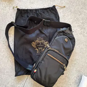 Orobianco 오로비안코 바디백 블랙 나일론 가죽