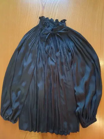 Specchio 플리츠 블라우스 블랙 40 사이즈