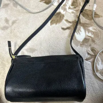 미사용 새상품 가죽 블랙 숄더백