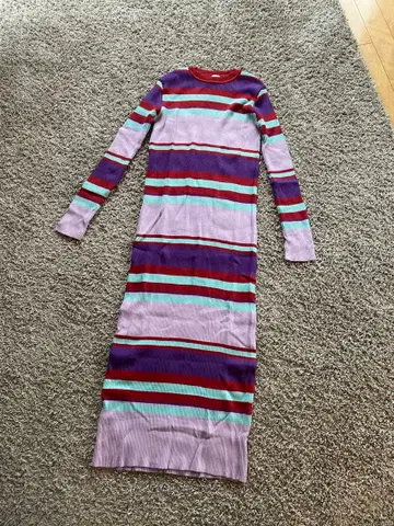 유미아리아 니트 원피스