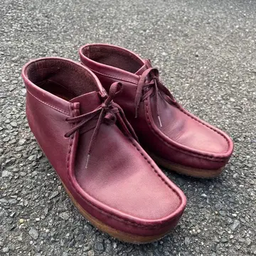 clarks wallabee leather burgundy 26.5