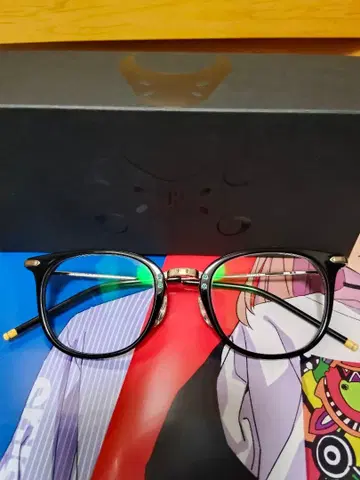 JINS x 에반게리온 시키나미 아스카 랑그레이 2호기 모델 안경