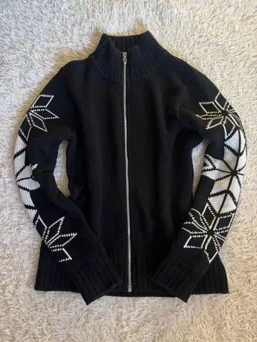 Spyder 블랙 니트 Y2K