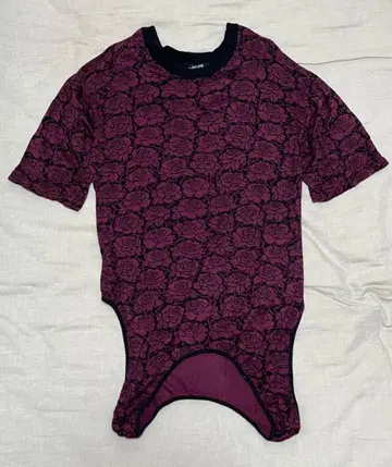 JEREMY SCOTT 제레미 스콧 장미 무늬 반팔 티셔츠