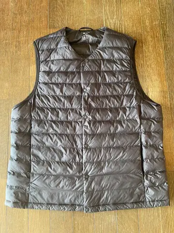 유니클로 PUFFTECH 다운 베스트 XL 블랙