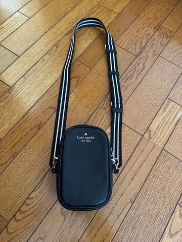 케이트 스페이드 스마트폰 숄더